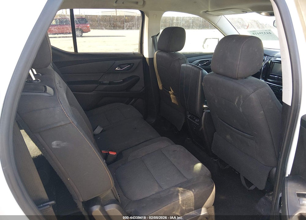 2018 CHEVROLET TRAVERSE 1LT VIN: 1GNERGKW2JJ114574