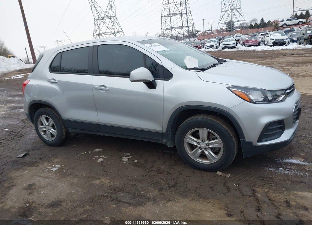 2018 CHEVROLET TRAX LS VIN: KL7CJNSB5JB625017