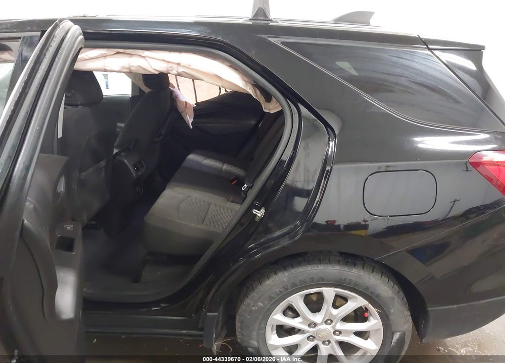2019 CHEVROLET EQUINOX LT VIN: 3GNAXUEV1KL119877