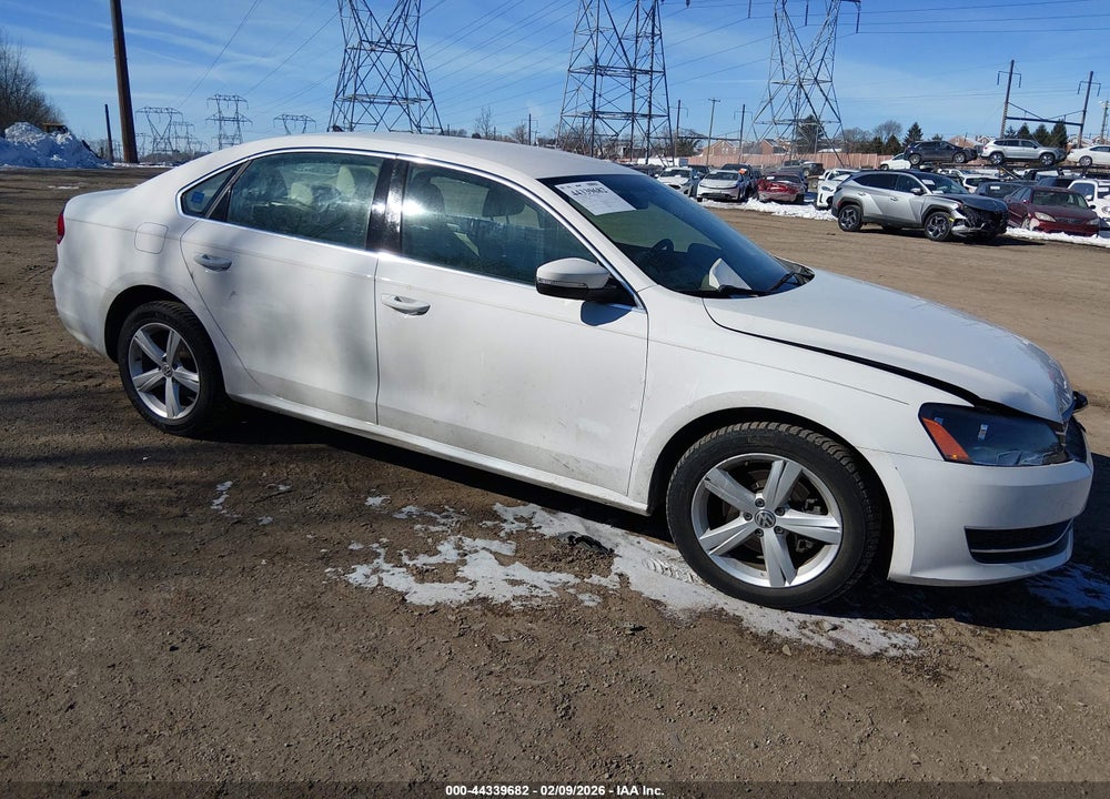 2015 VOLKSWAGEN PASSAT 1.8T SE VIN: 1VWBT7A36FC010747