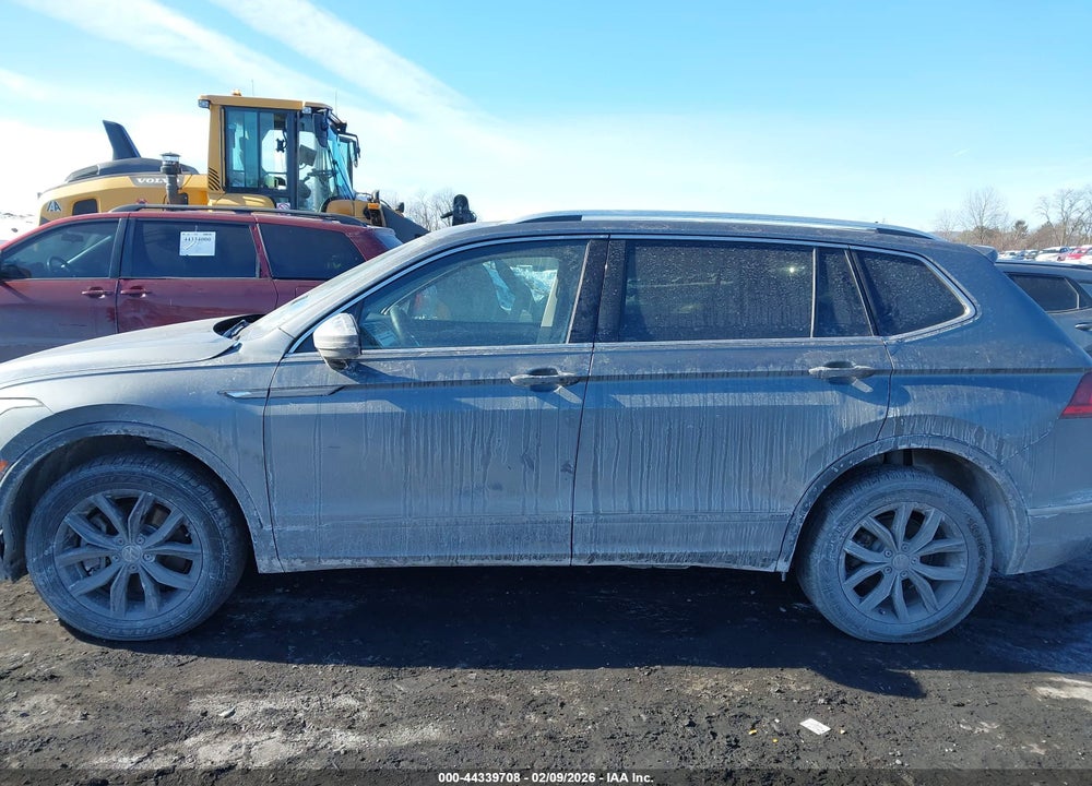 2022 VOLKSWAGEN TIGUAN 2.0T SE VIN: 3VV2B7AX1NM042383