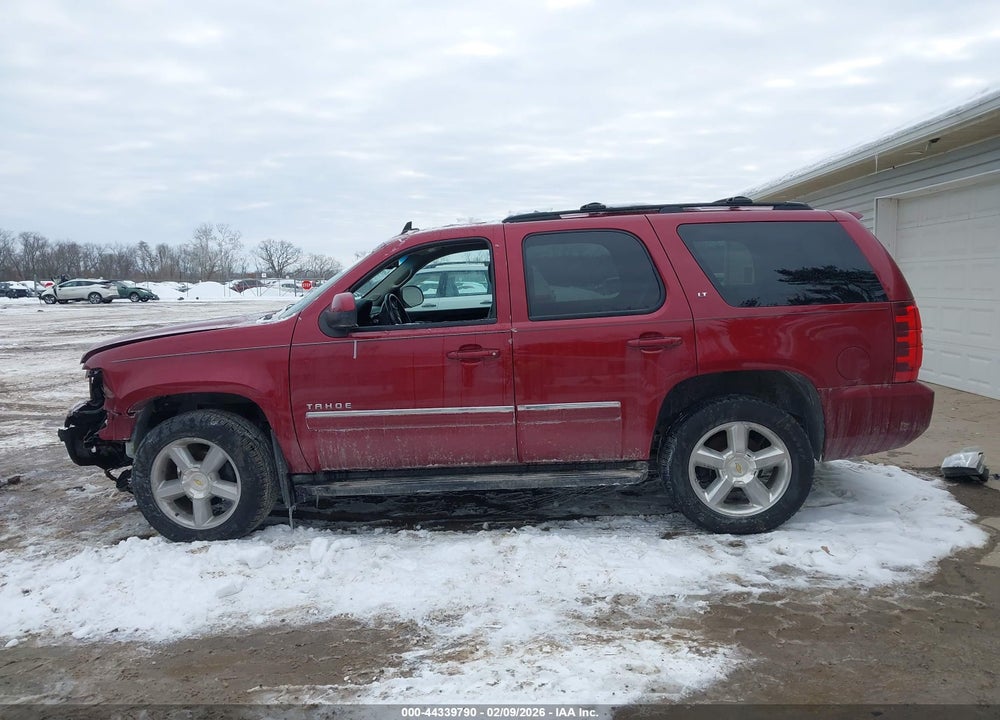 2011 CHEVROLET TAHOE LT VIN: 1GNSKBE08BR286757