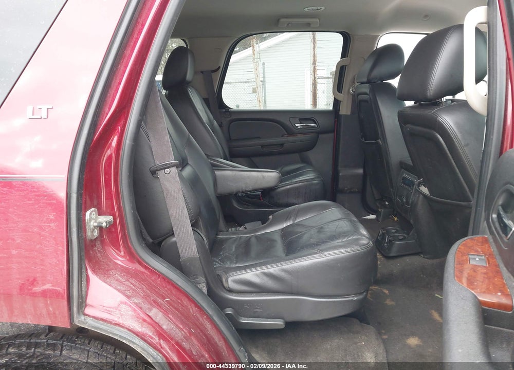 2011 CHEVROLET TAHOE LT VIN: 1GNSKBE08BR286757