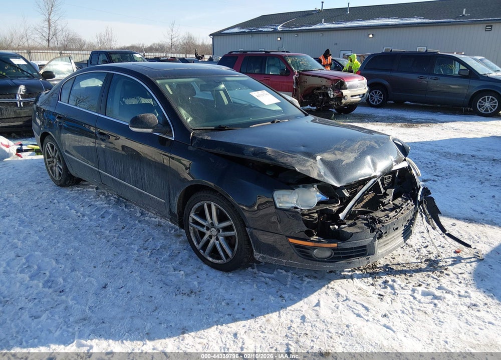 2008 VOLKSWAGEN PASSAT LUX VIN: WVWEK73C78E209992