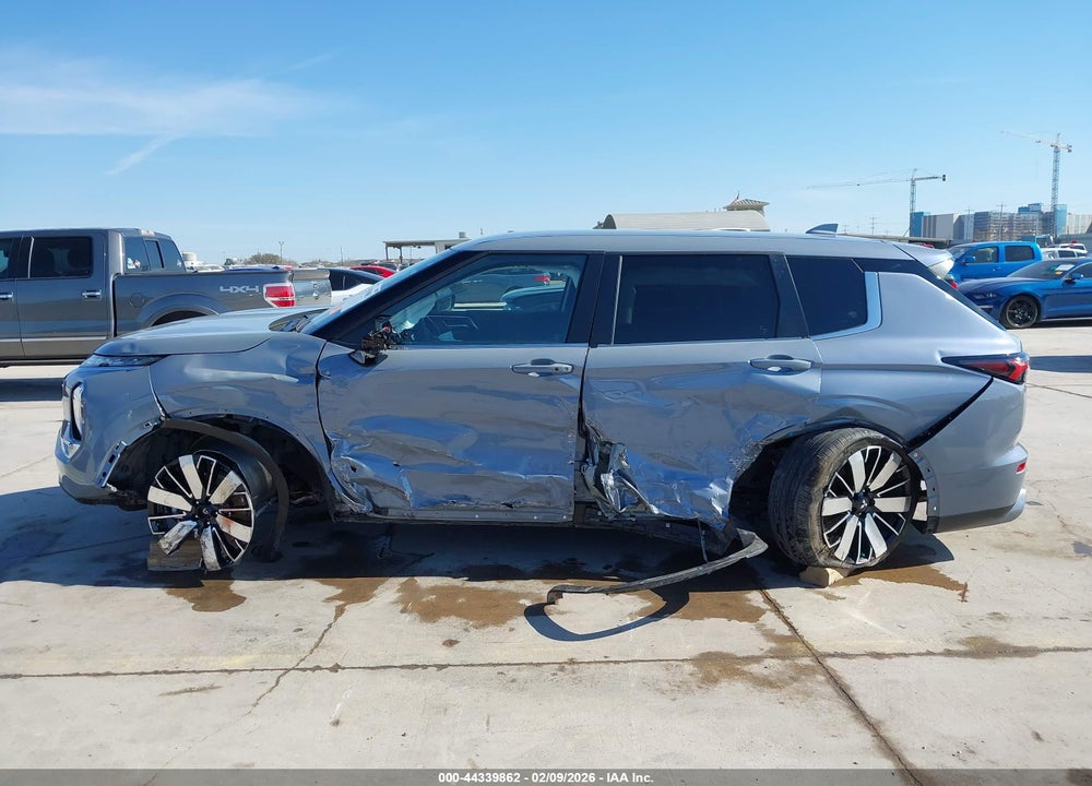 2025 MITSUBISHI OUTLANDER SE 2.5 2WD VIN: JA4J3VA88SZ024195