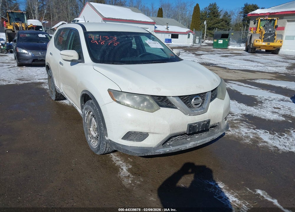 2015 NISSAN ROGUE S VIN: 5N1AT2MVXFC849522