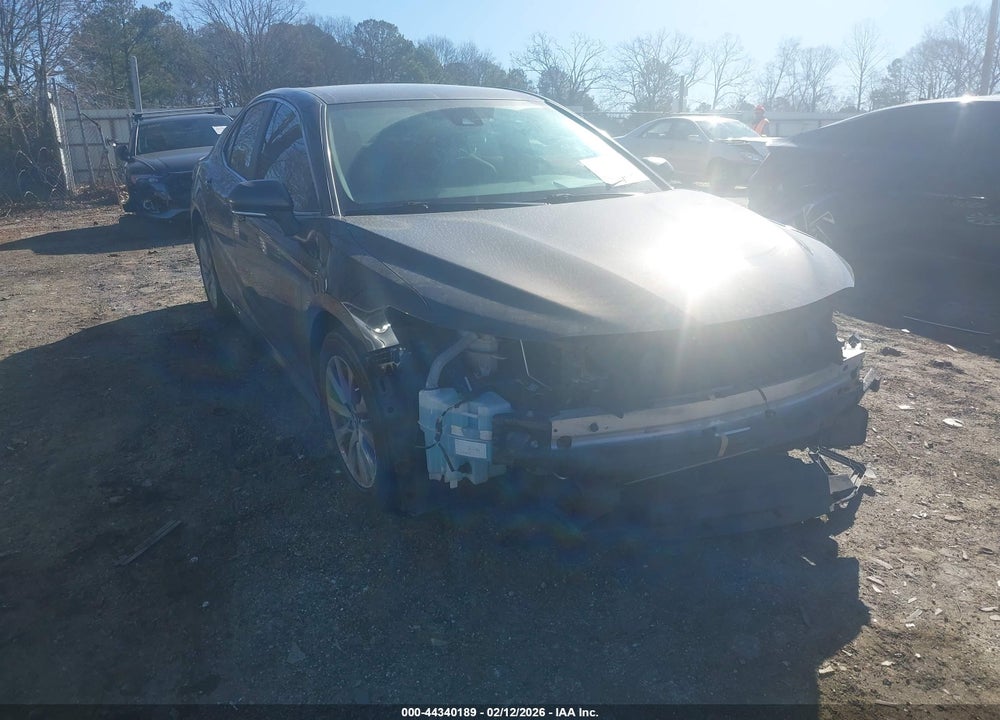 2020 TOYOTA CAMRY LE VIN: 4T1L11AK9LU938006