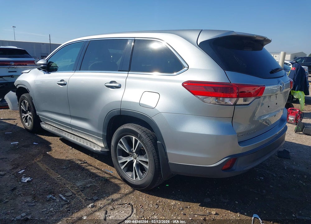 2017 TOYOTA HIGHLANDER LE VIN: 5TDZZRFH1HS221887