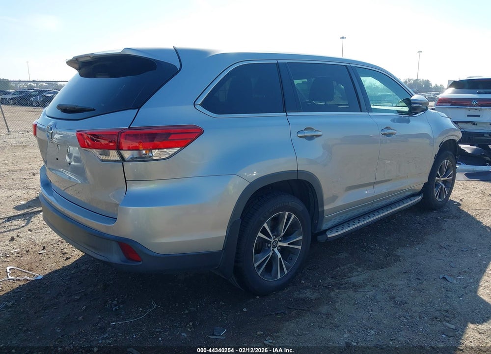 2017 TOYOTA HIGHLANDER LE VIN: 5TDZZRFH1HS221887