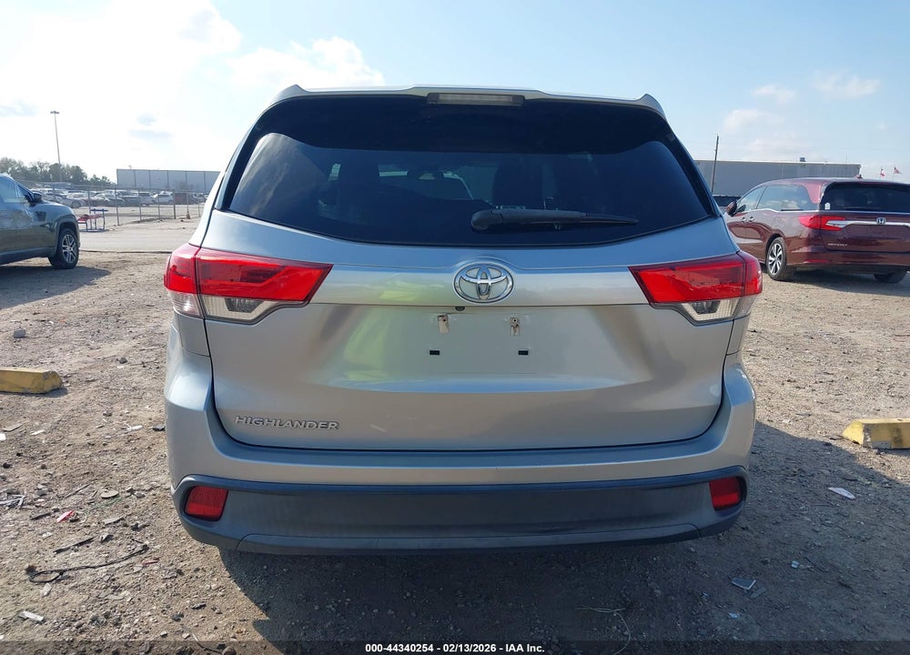 2017 TOYOTA HIGHLANDER LE VIN: 5TDZZRFH1HS221887