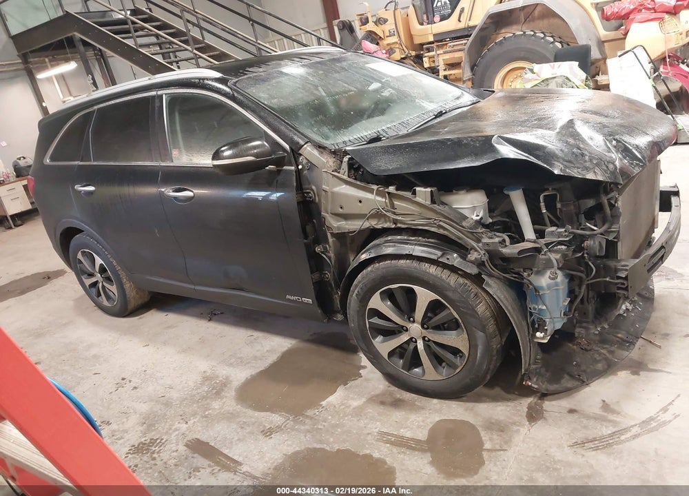 2016 KIA SORENTO 3.3L EX VIN: 5XYPHDA52GG140970