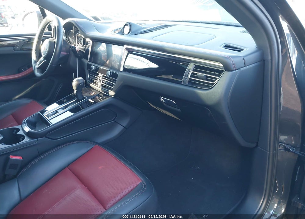 2024 PORSCHE MACAN T VIN: WP1AA2A59RLB11342