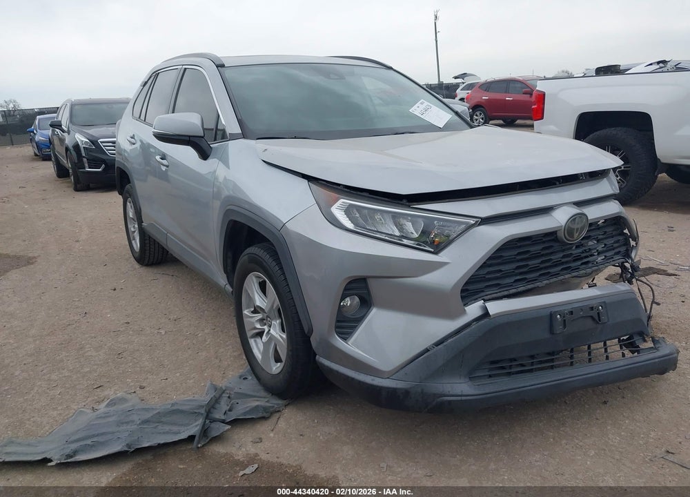 2019 TOYOTA RAV4 XLE VIN: 2T3W1RFV6KW018466