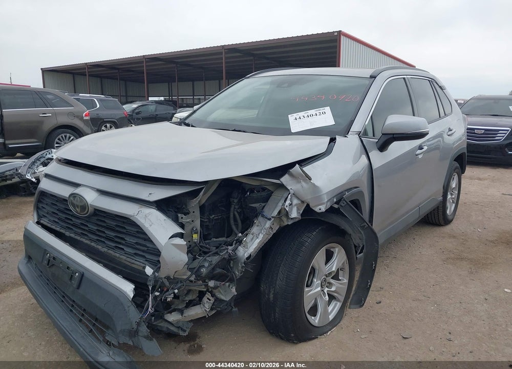 2019 TOYOTA RAV4 XLE VIN: 2T3W1RFV6KW018466
