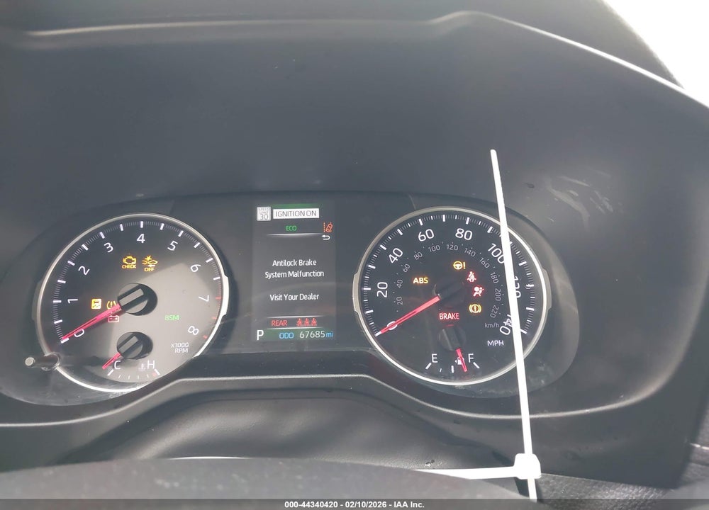 2019 TOYOTA RAV4 XLE VIN: 2T3W1RFV6KW018466