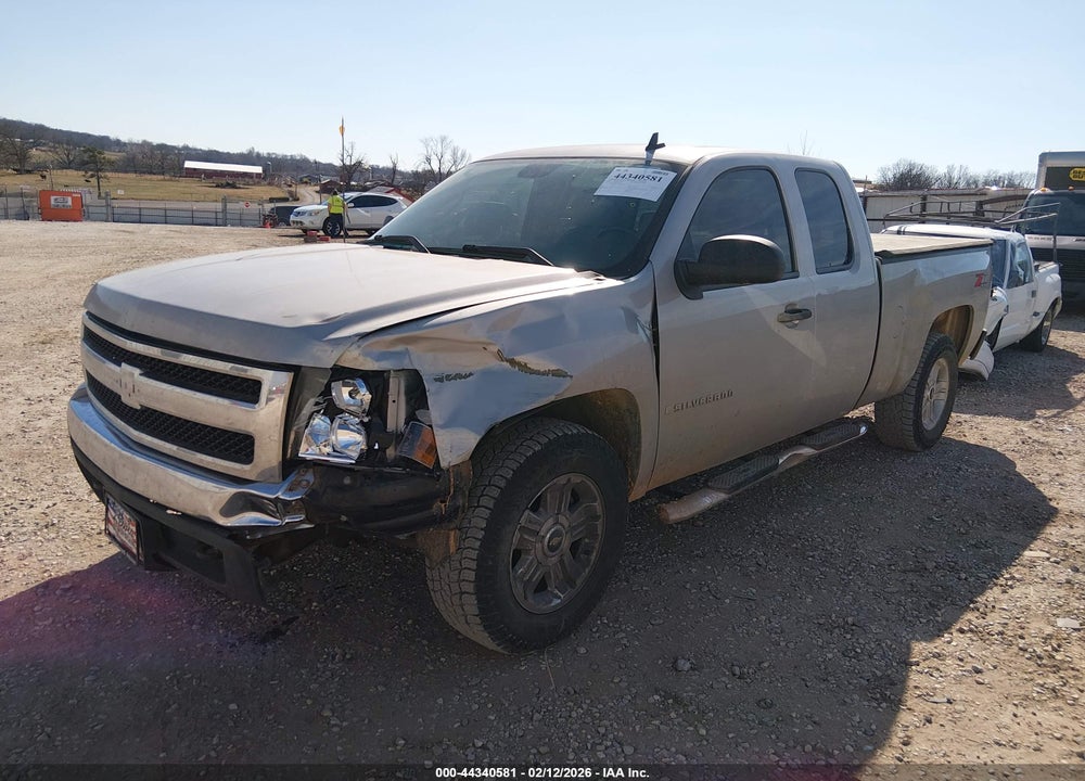 2008 CHEVROLET SILVERADO 1500 LT1 VIN: 2GCEK19J281222685
