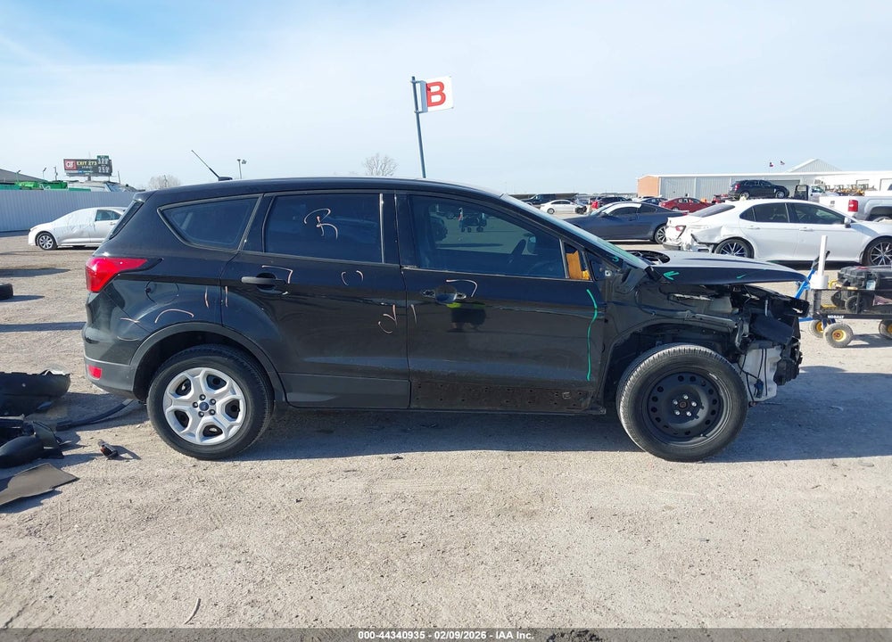 2019 FORD ESCAPE S VIN: 1FMCU0F70KUA34341