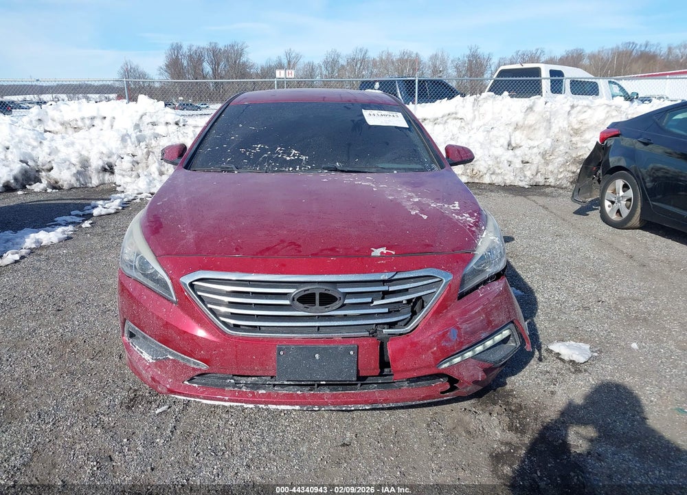 2015 HYUNDAI SONATA SE VIN: 5NPE24AF2FH208872