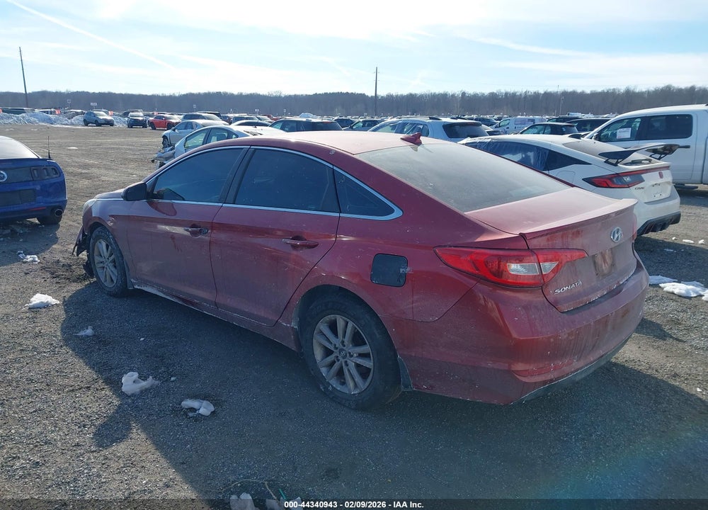 2015 HYUNDAI SONATA SE VIN: 5NPE24AF2FH208872