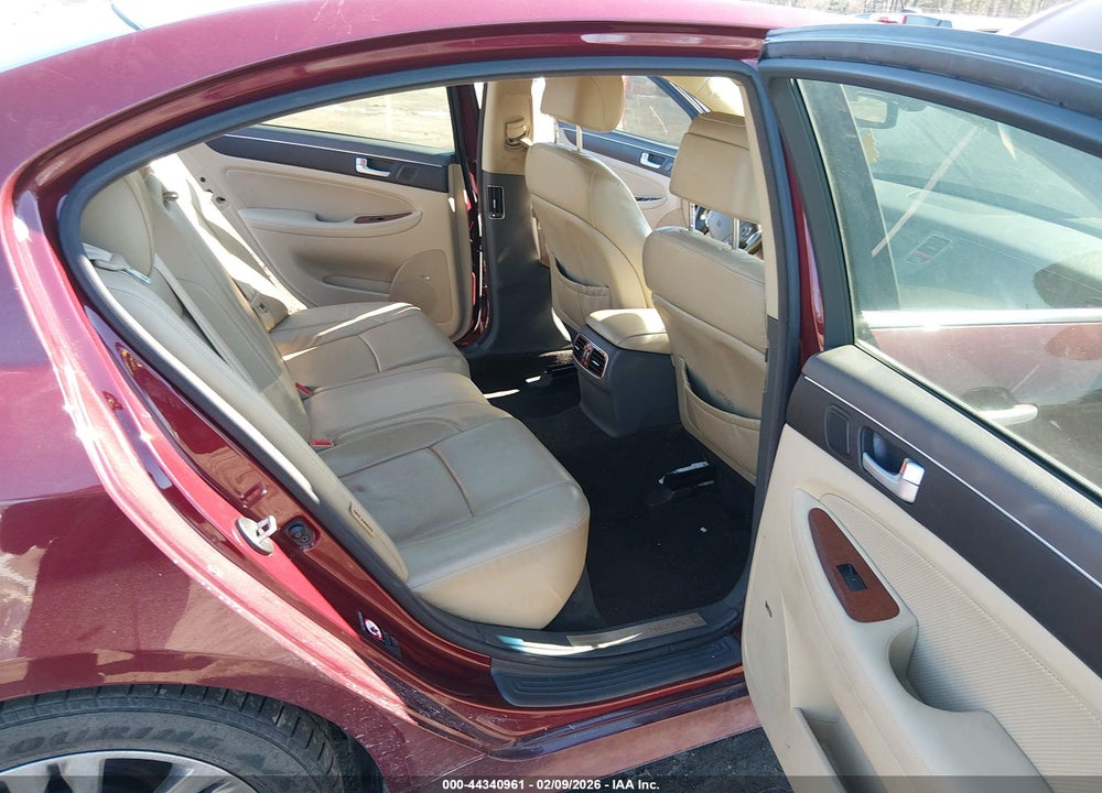 2013 HYUNDAI GENESIS 3.8 VIN: KMHGC4DD8DU232284