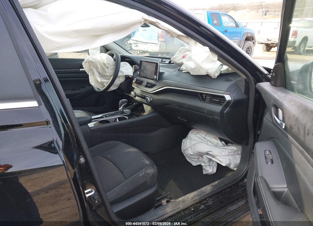2024 NISSAN ALTIMA SV FWD VIN: 1N4BL4DV8RN386153