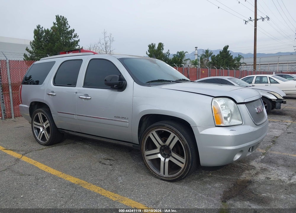 2013 GMC YUKON DENALI VIN: 1GKS1EEF5DR207604