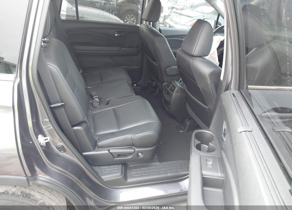 2021 HONDA PILOT 2WD EX-L VIN: 5FNYF5H56MB046146