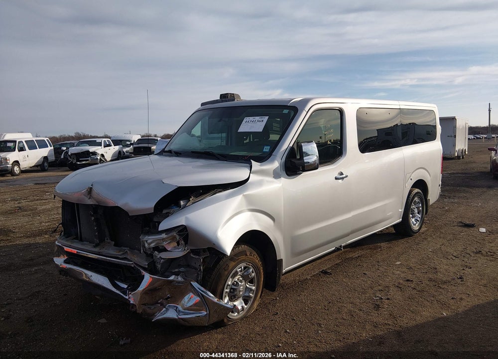 2017 NISSAN NV PASSENGER NV3500 HD SV V6 VIN: 5BZBF0AAXHN850859