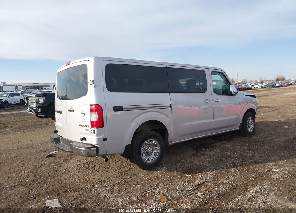 2017 NISSAN NV PASSENGER NV3500 HD SV V6 VIN: 5BZBF0AAXHN850859