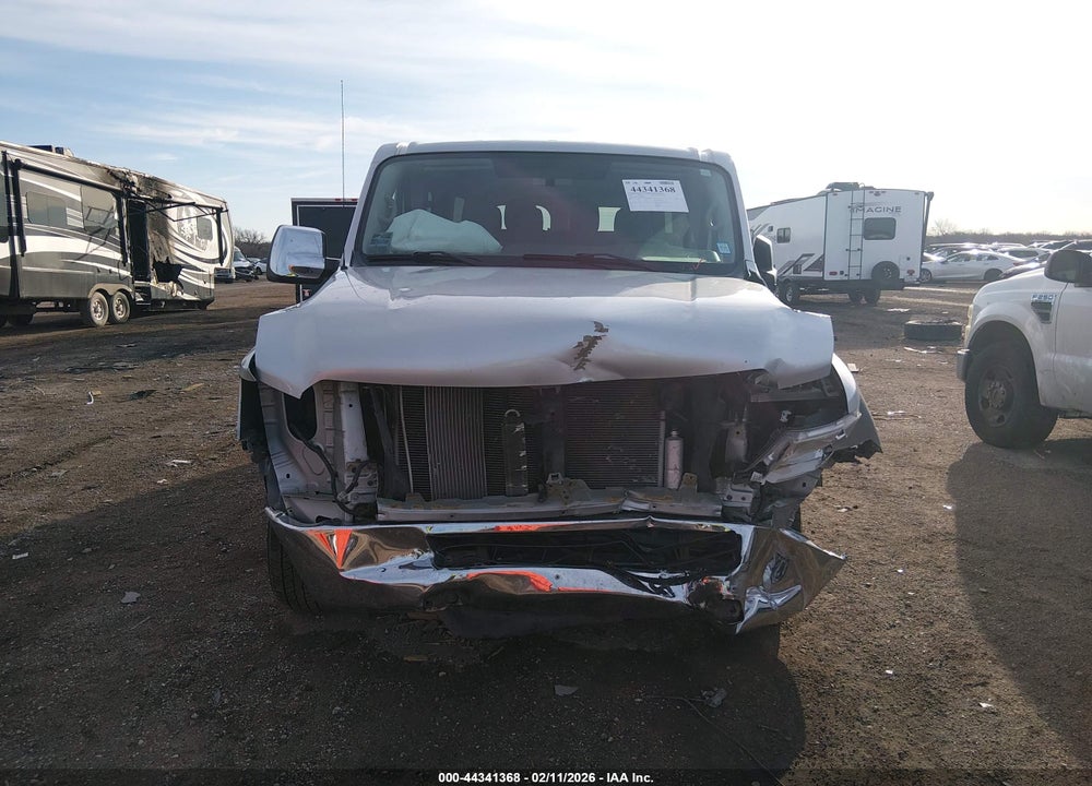 2017 NISSAN NV PASSENGER NV3500 HD SV V6 VIN: 5BZBF0AAXHN850859