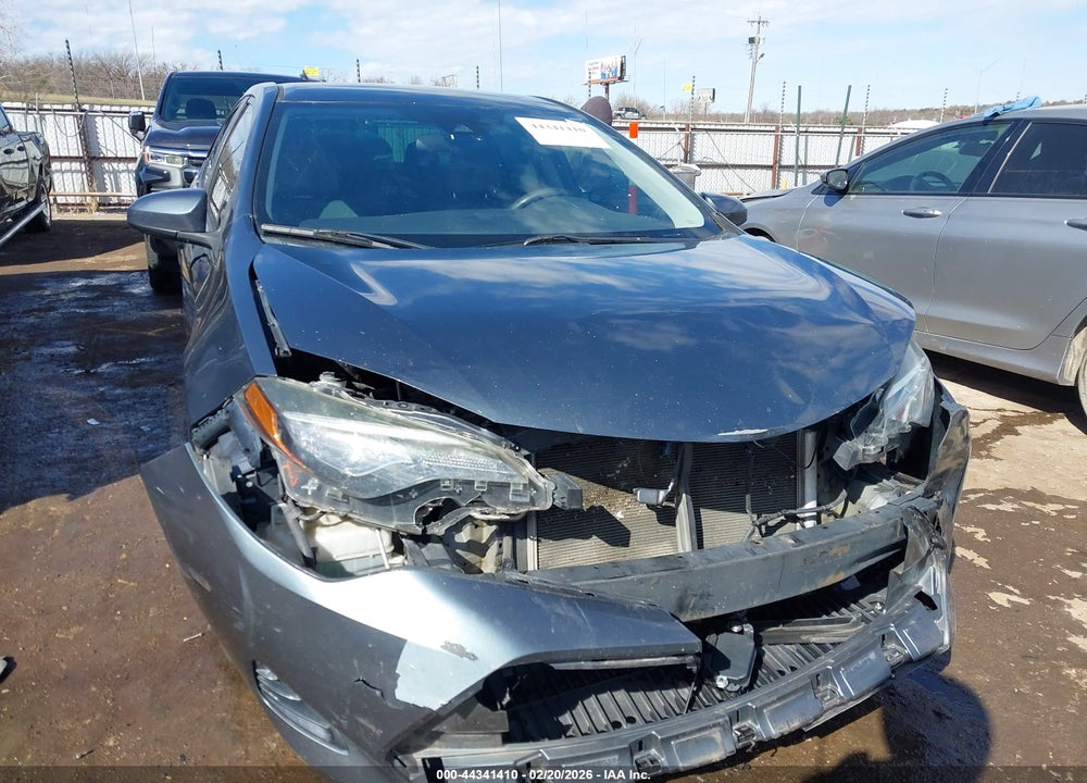 2018 TOYOTA COROLLA LE VIN: 5YFBURHEXJP760123