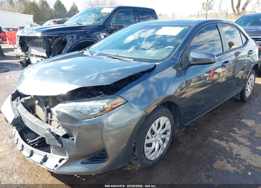 2018 TOYOTA COROLLA LE VIN: 5YFBURHEXJP760123