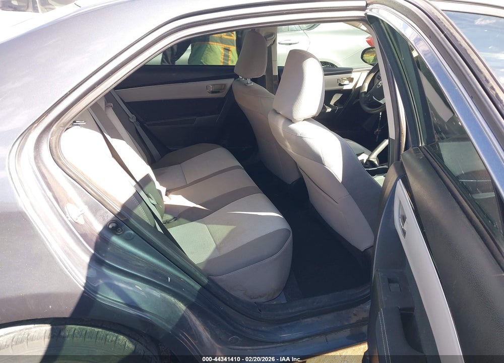 2018 TOYOTA COROLLA LE VIN: 5YFBURHEXJP760123