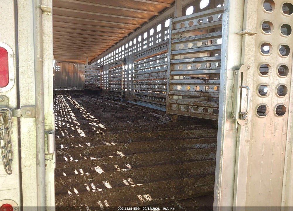 2016 M H EBY TRAILERS LIVESTOCK VIN: 4A2LD5320G3004300