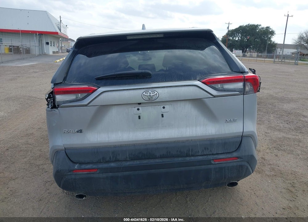 2022 TOYOTA RAV4 XLE VIN: 2T3W1RFV9NW234204