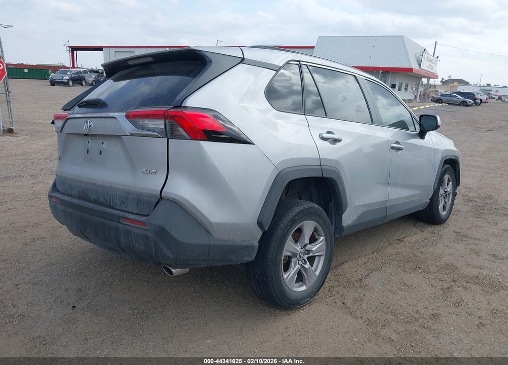 2022 TOYOTA RAV4 XLE VIN: 2T3W1RFV9NW234204