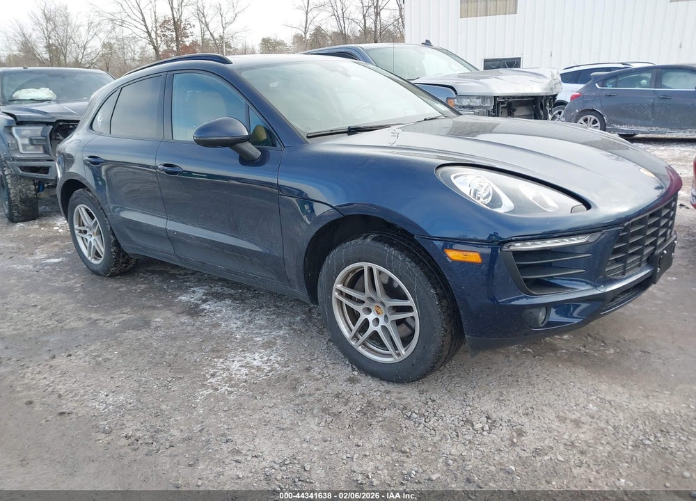 2017 PORSCHE MACAN VIN: WP1AA2A51HLB05016