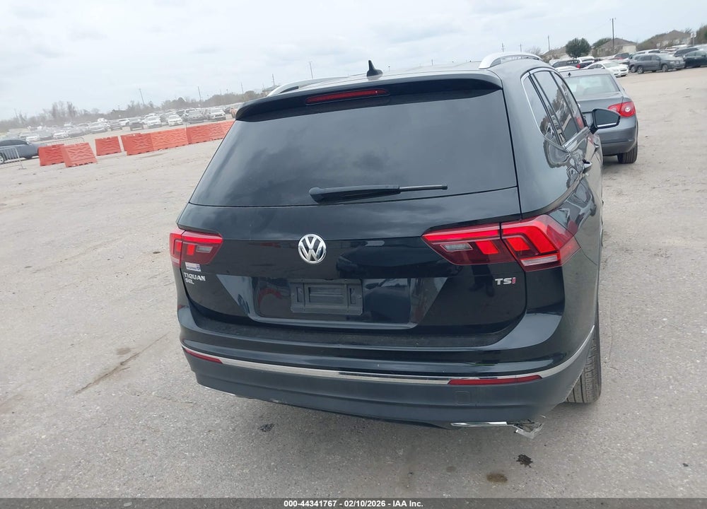 2018 VOLKSWAGEN TIGUAN 2.0T SE/2.0T SEL VIN: 3VV3B7AX0JM178857