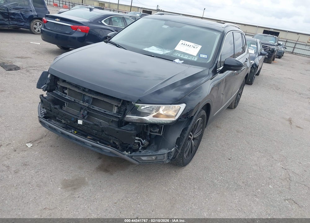 2018 VOLKSWAGEN TIGUAN 2.0T SE/2.0T SEL VIN: 3VV3B7AX0JM178857