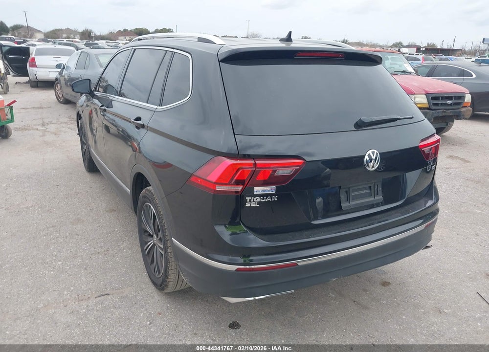 2018 VOLKSWAGEN TIGUAN 2.0T SE/2.0T SEL VIN: 3VV3B7AX0JM178857
