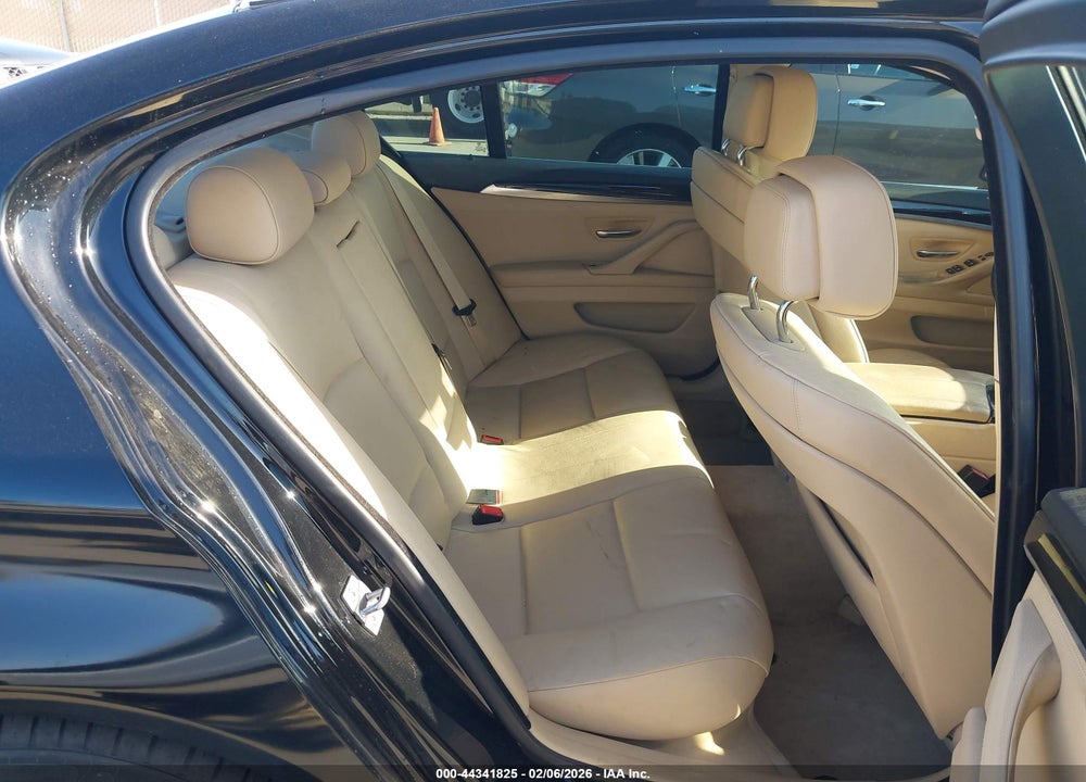 2011 BMW 528I VIN: WBAFR1C58BC747566