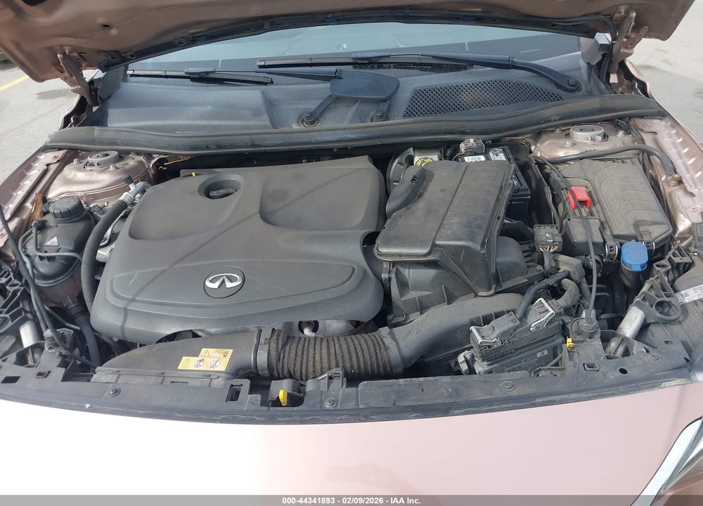 2017 INFINITI QX30 PREMIUM VIN: SJKCH5CR8HA020013