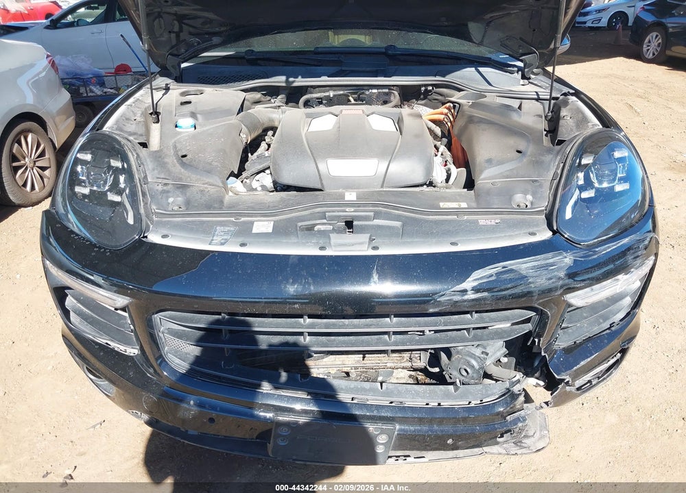 2015 PORSCHE CAYENNE E-HYBRID S VIN: WP1AE2A28FLA52533
