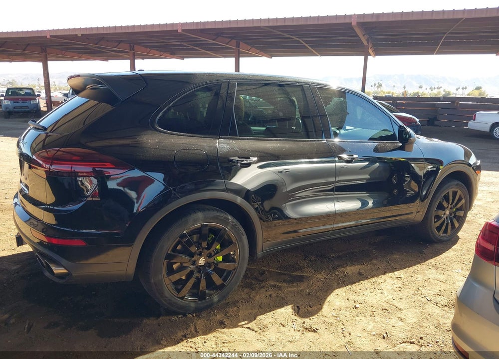 2015 PORSCHE CAYENNE E-HYBRID S VIN: WP1AE2A28FLA52533
