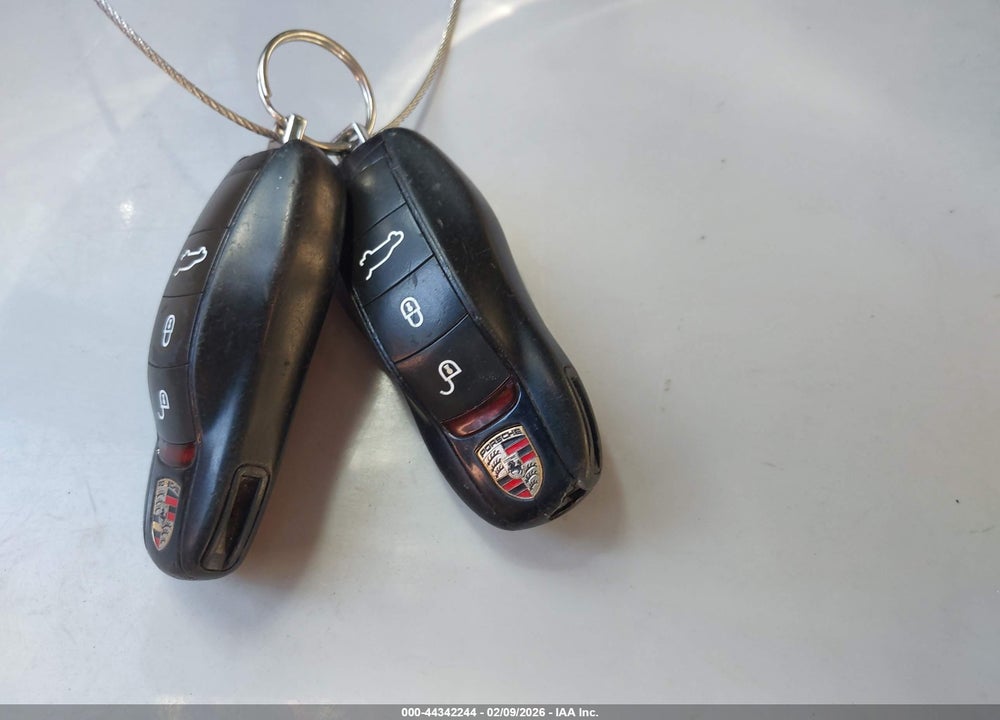 2015 PORSCHE CAYENNE E-HYBRID S VIN: WP1AE2A28FLA52533