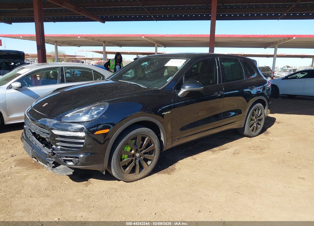 2015 PORSCHE CAYENNE E-HYBRID S VIN: WP1AE2A28FLA52533