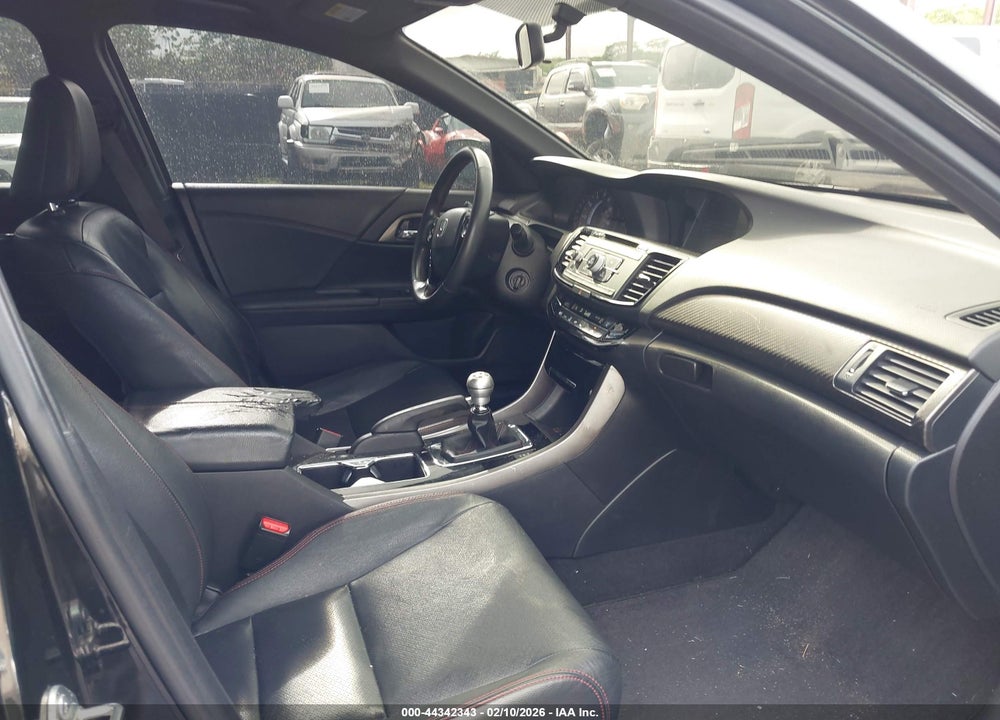 2017 HONDA ACCORD SPORT SE VIN: 1HGCR2E16HA025296