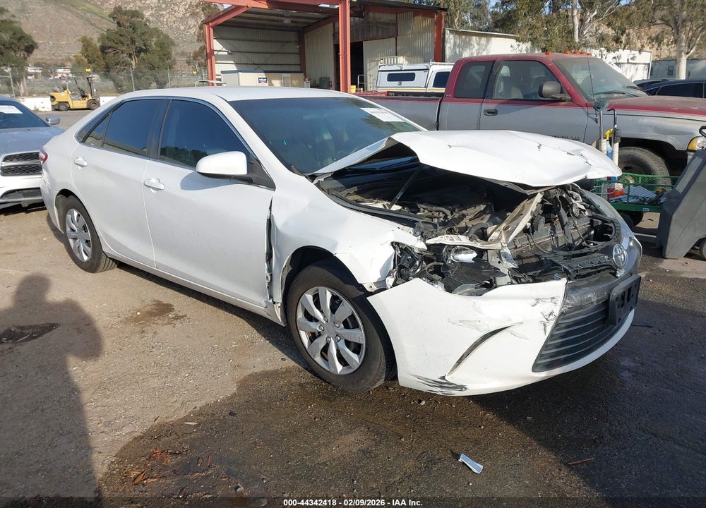 2015 TOYOTA CAMRY LE VIN: 4T1BF1FK8FU952893