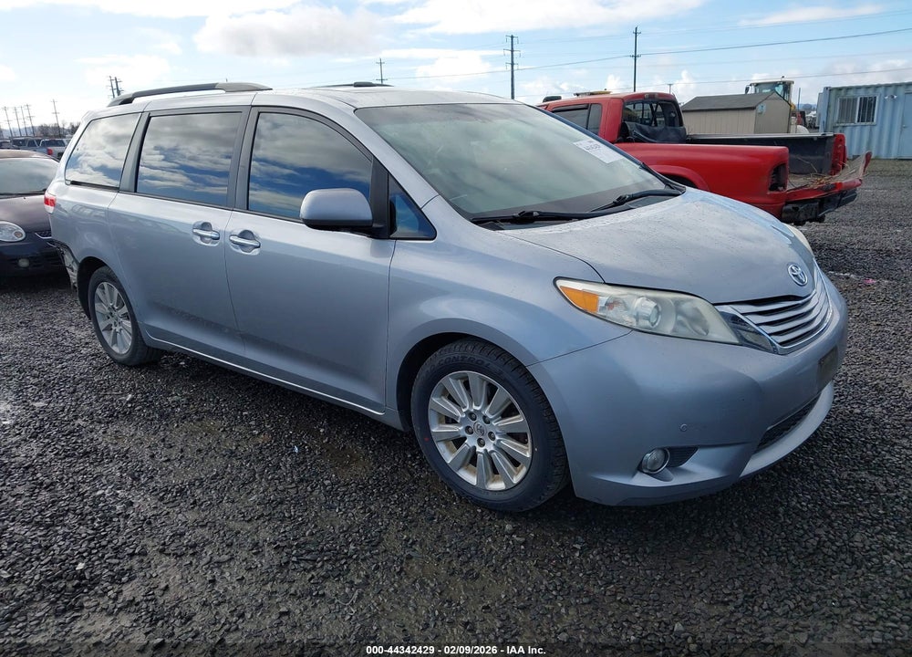 2012 TOYOTA SIENNA LIMITED V6 7 PASSENGER VIN: 5TDYK3DC5CS231979