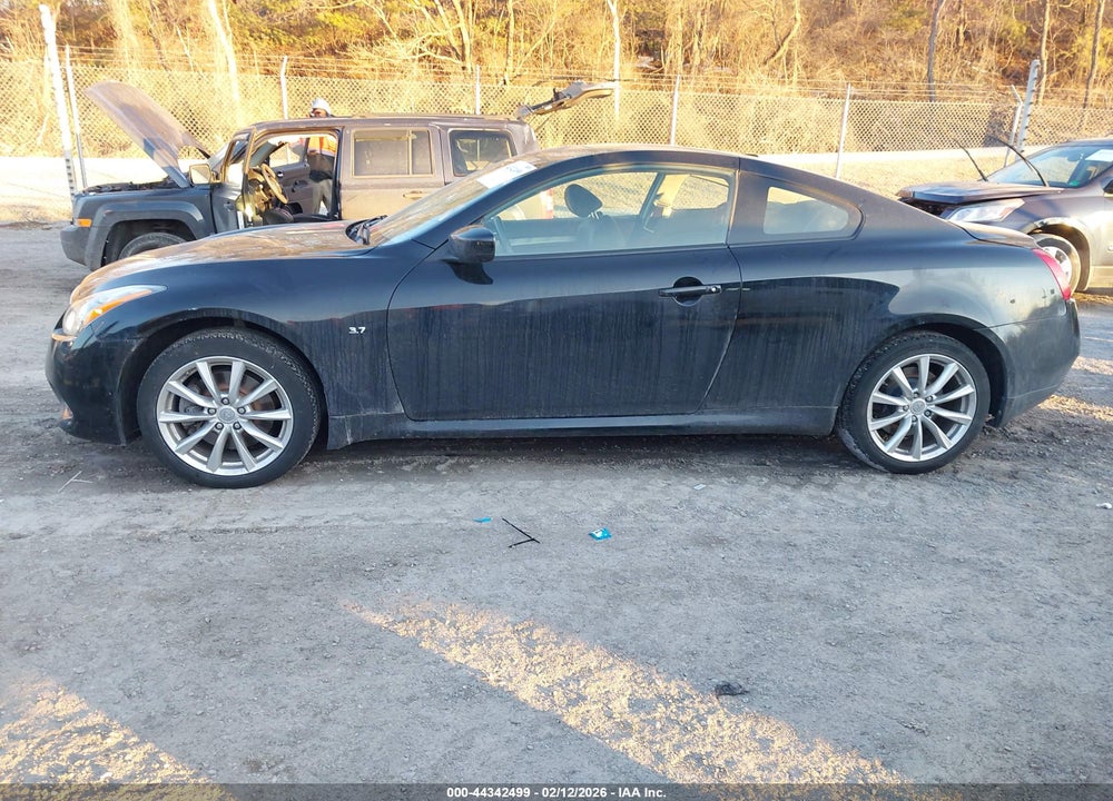 2015 INFINITI Q60 VIN: JN1CV6EL8FM890966